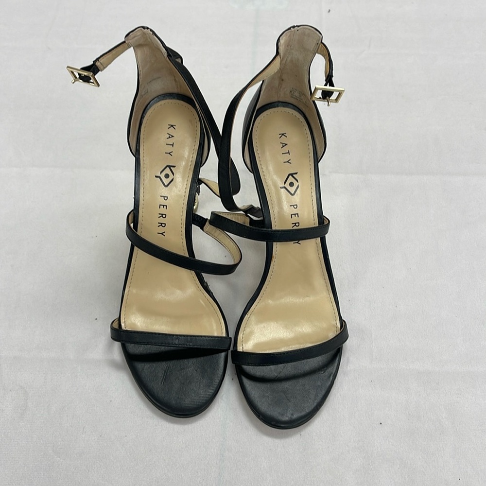 Beautiful Katy Perry sandals